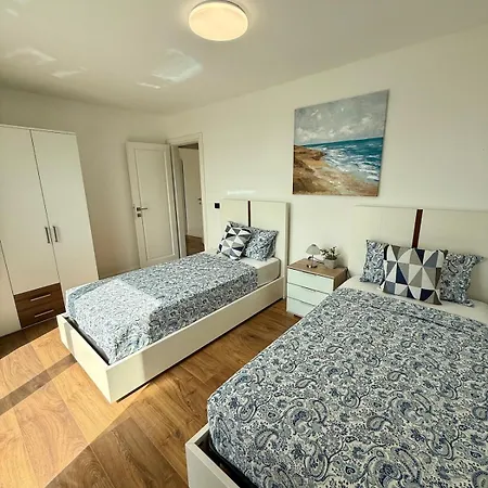 Вілла New With Pool, Sea View, Пореч